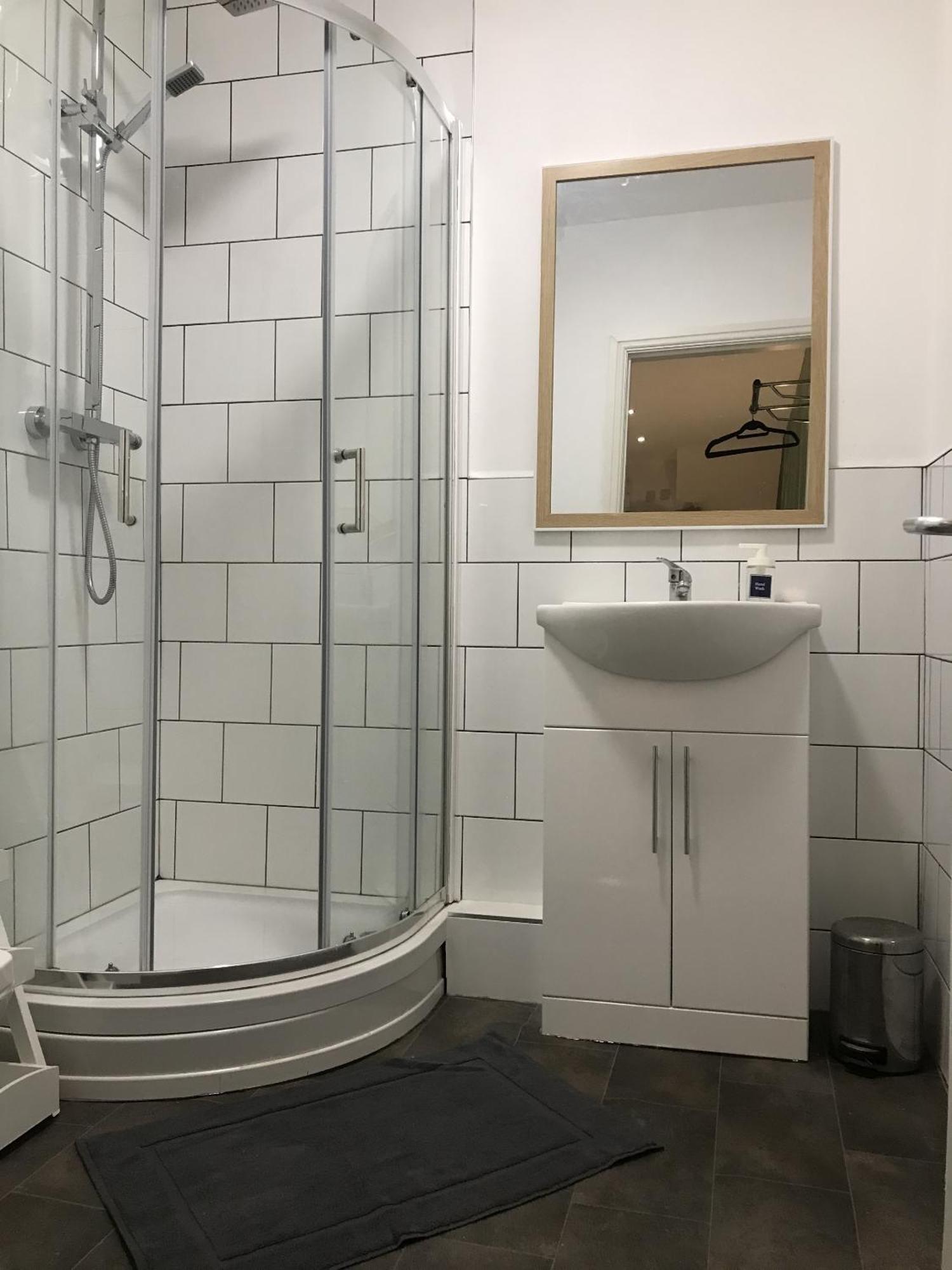 Contemporary 1 Bed Studio For Comfy Stay In Wigan Buitenkant foto